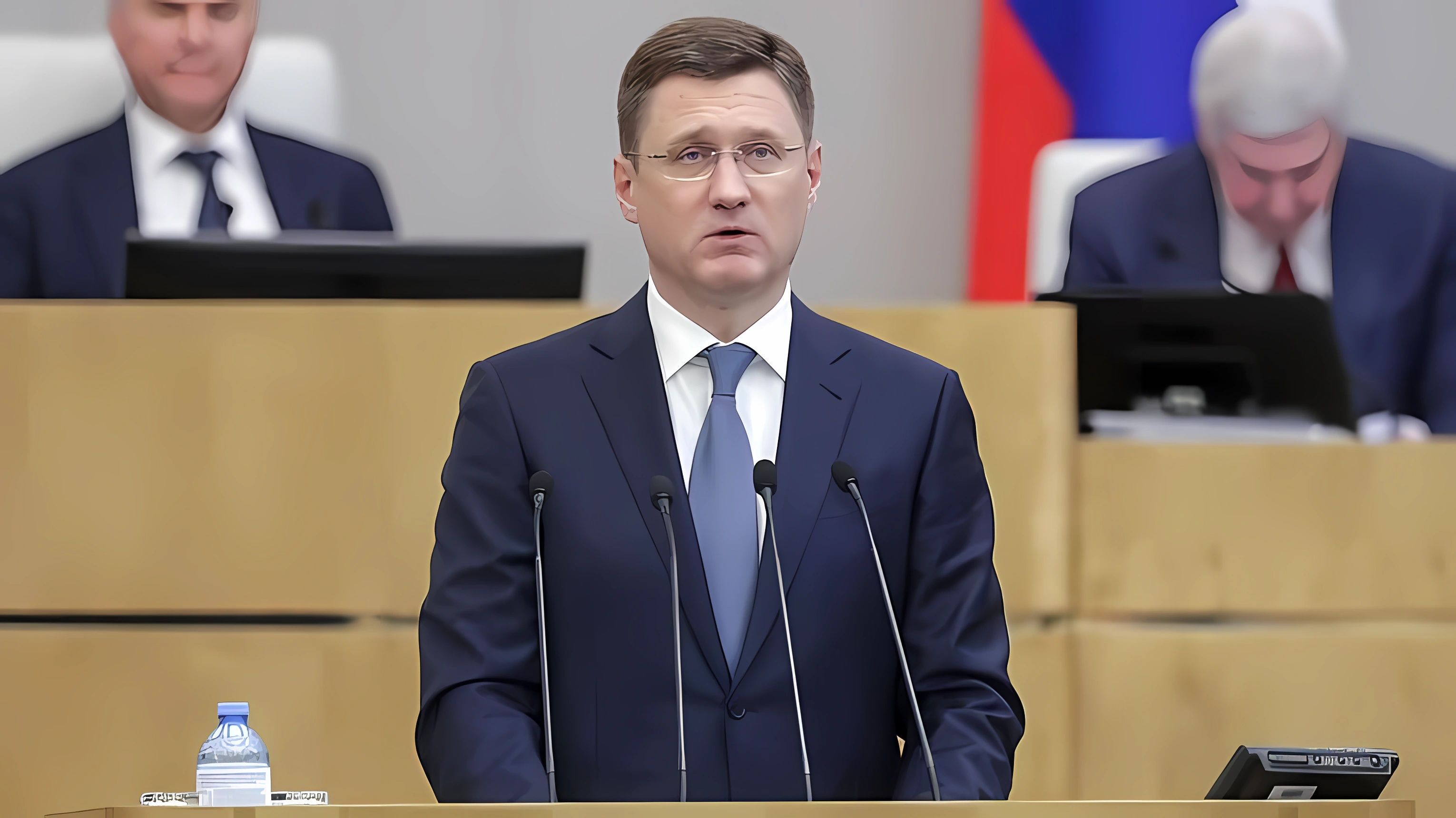 Спасительный щит для бензоколонок: вице-премьер придумал, как стабилизировать рынок