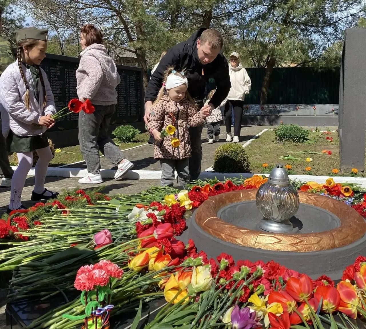 Памятные митинги прошли на всех мемориалах и памятных местах Зеленоградского округа